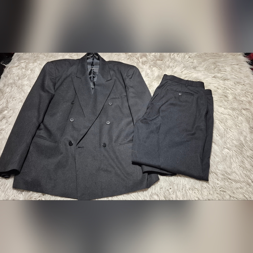 Classic Men's Suit